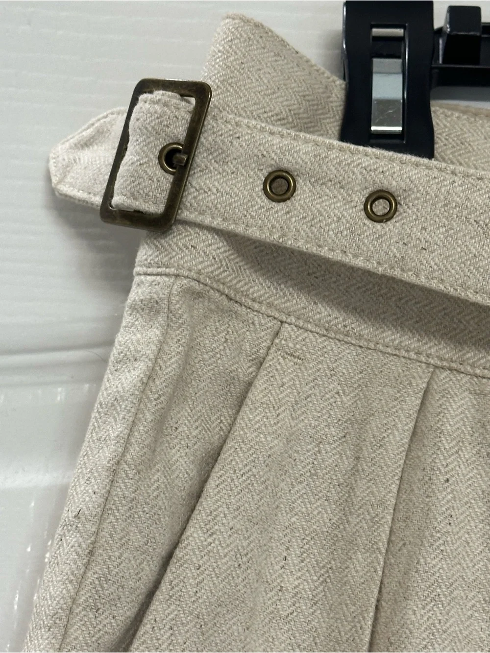 Banana Republic Sz 2 Beige Herringbone Linen Blend Pleated Trousers Buckle Waist